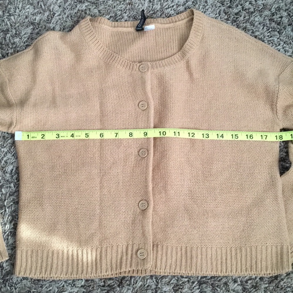 3/$12💜Cropped Cardigan - Picture 4 of 7